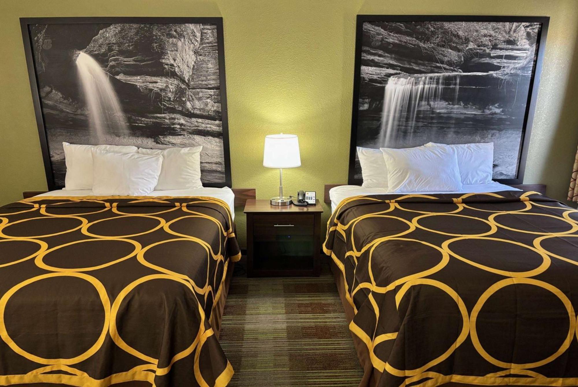 Super 8 By Wyndham Lincoln Hotel Ngoại thất bức ảnh